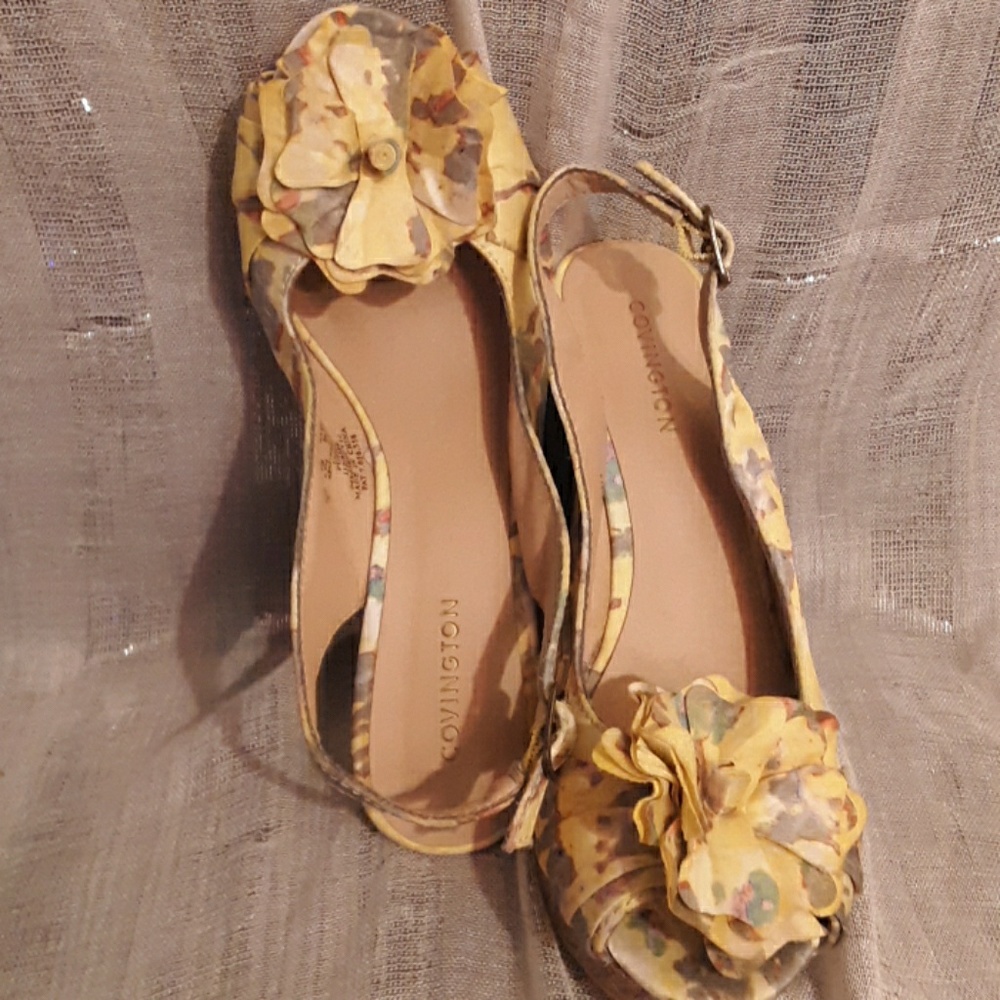Covington Floral Print Wedges 6.5